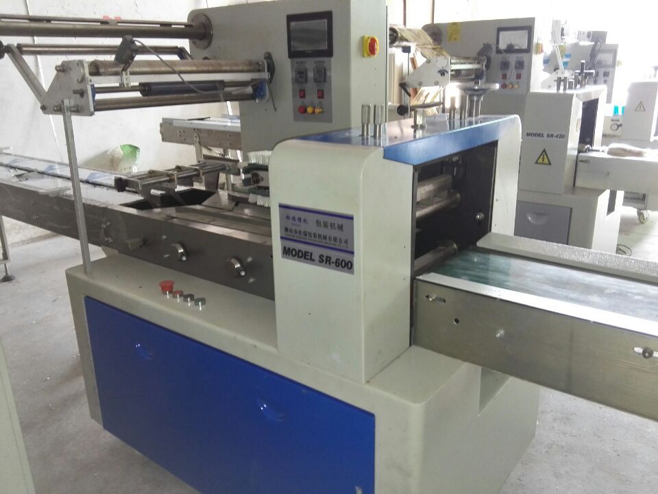 双变频枕式包装机